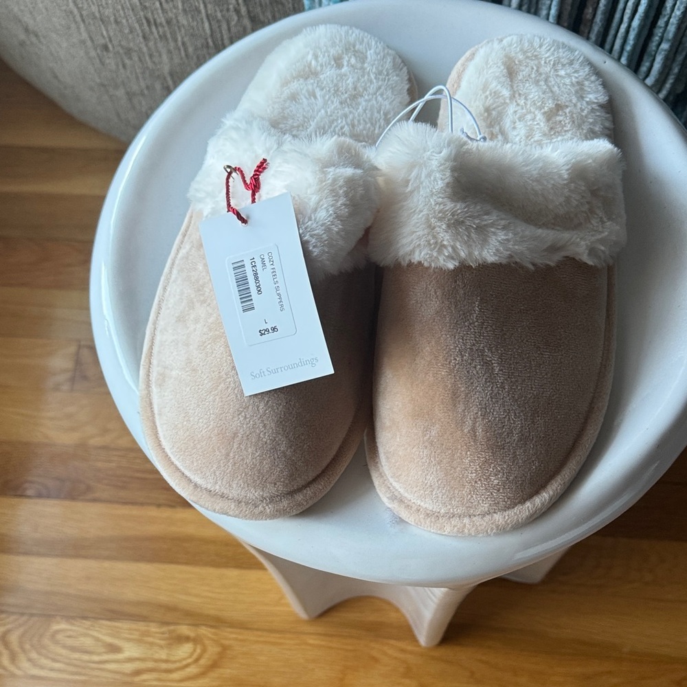 Soft Surroundings Tan Faux Fur Slippers